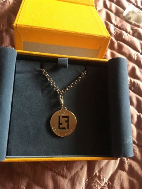 collana fendi doppia f
